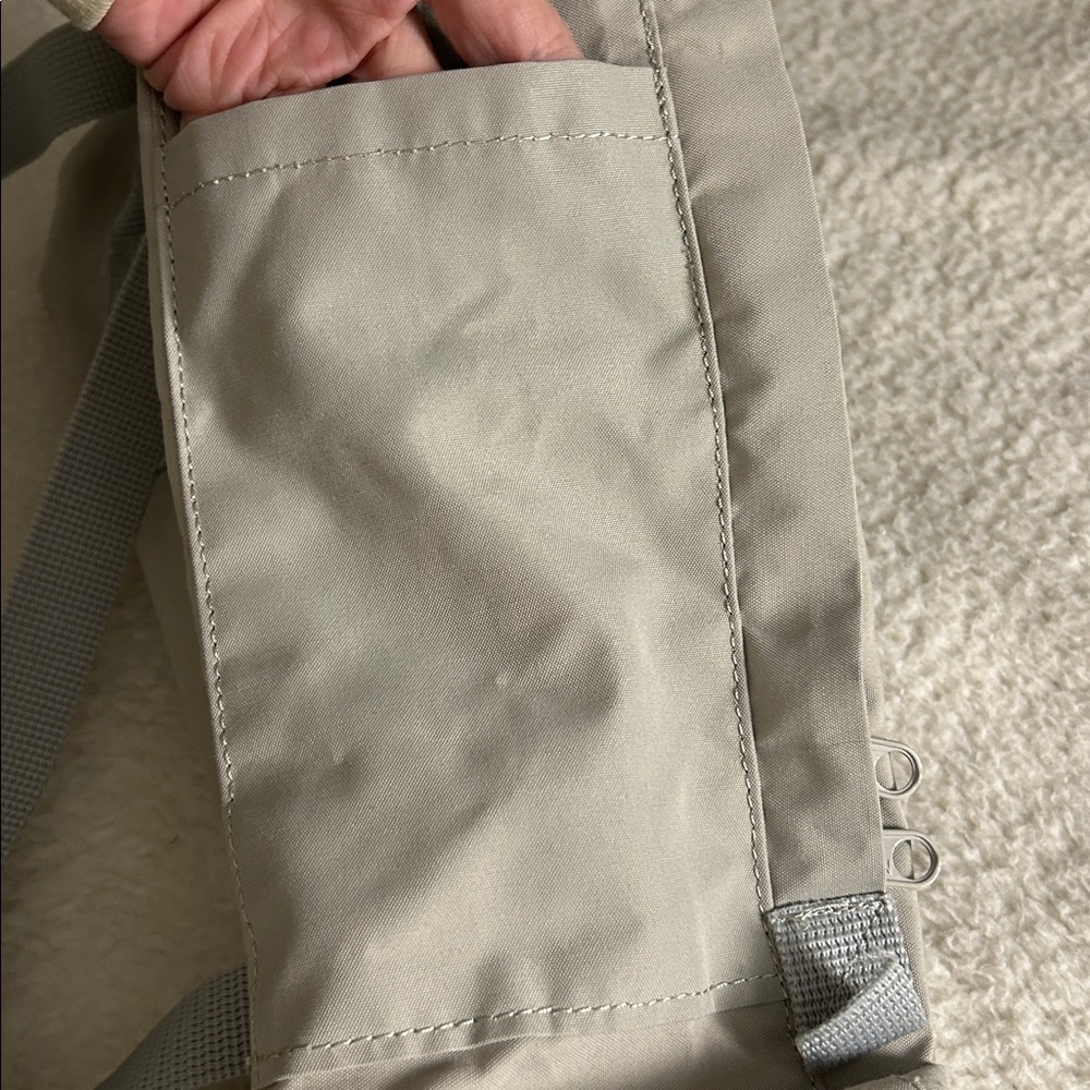 Fjallraven Kanken Classic Backpack - Picture 4 of 13